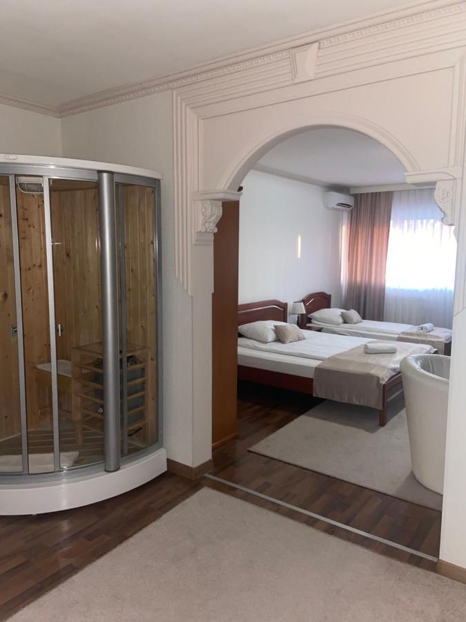 Hotel Milenium Lukavac Exterior foto