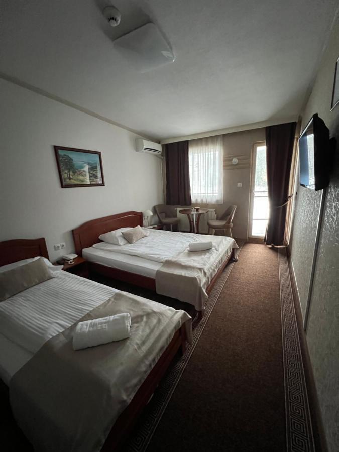 Hotel Milenium Lukavac Exterior foto